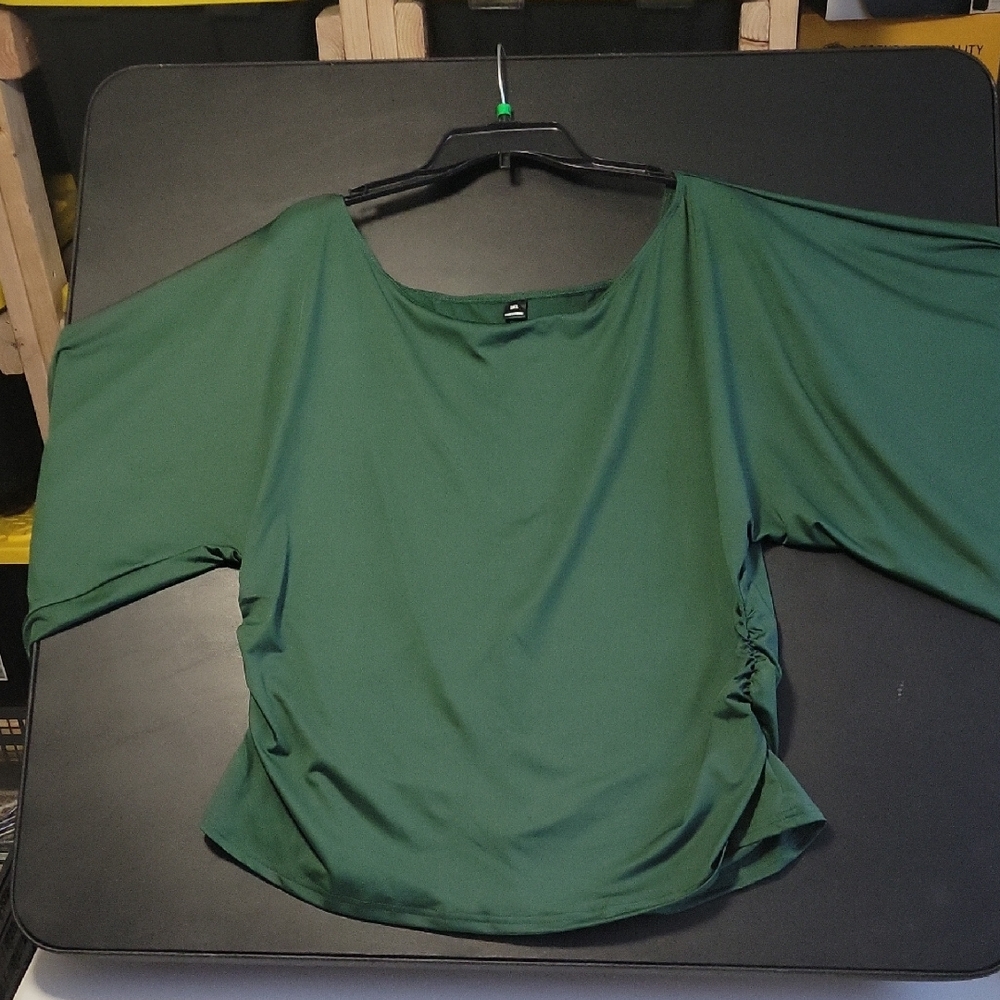 Green Women's Dolman Sleeve Top - Unbranded.  4